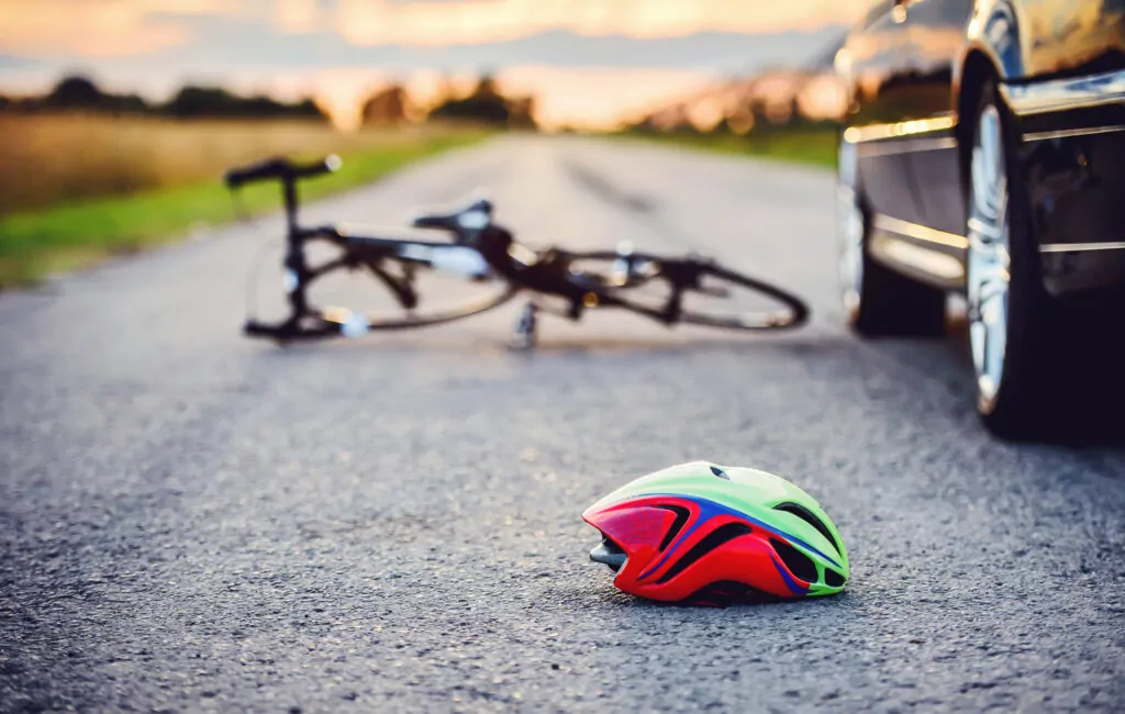 bicycle accident injuries at accident scene